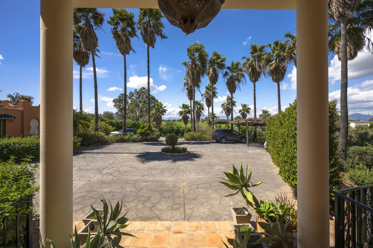 59e40d0f-4ad3-40d2-a6a5-0177b16feb3b