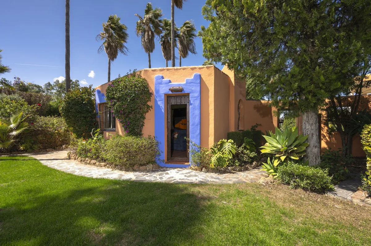 b1e9af09-ddc3-45cb-9eb5-3eb880d7a5ec