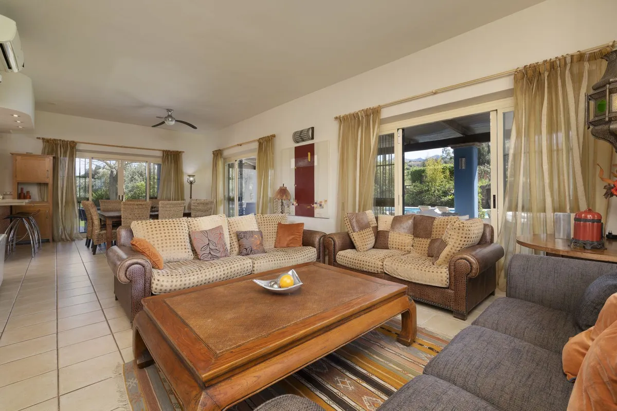 c6bd04e4-6065-4564-8048-2855a9f467b6