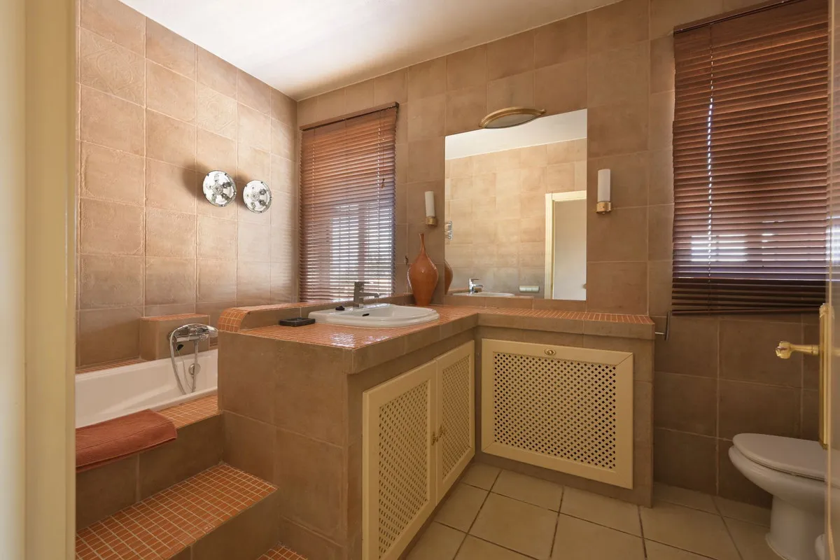 f14a1716-fa50-41ba-b234-70b89dc36eb7