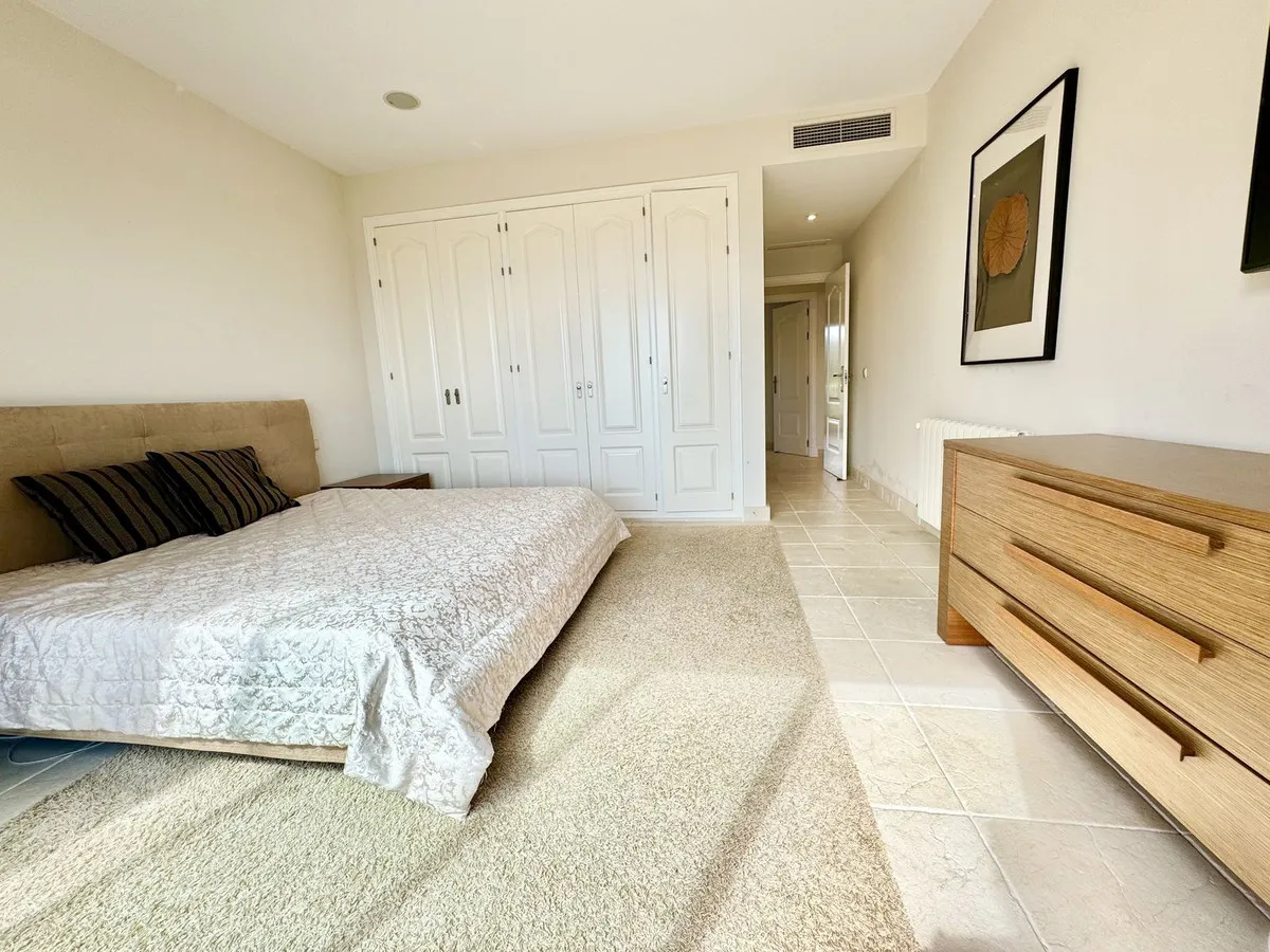 541f440a-f3b3-440f-83fe-12e3e762f508