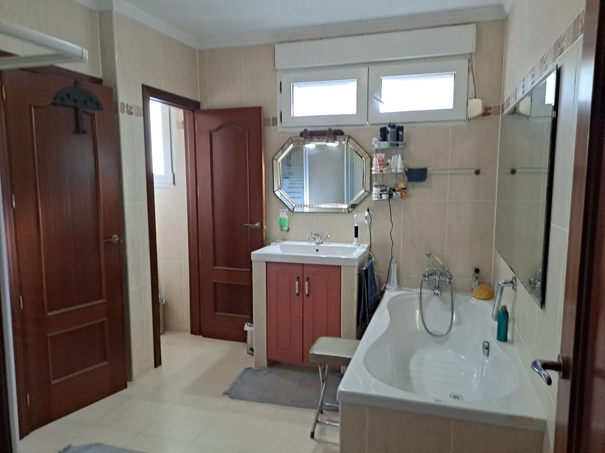 7ca48520-0a09-429f-bb28-8204b8cca73a