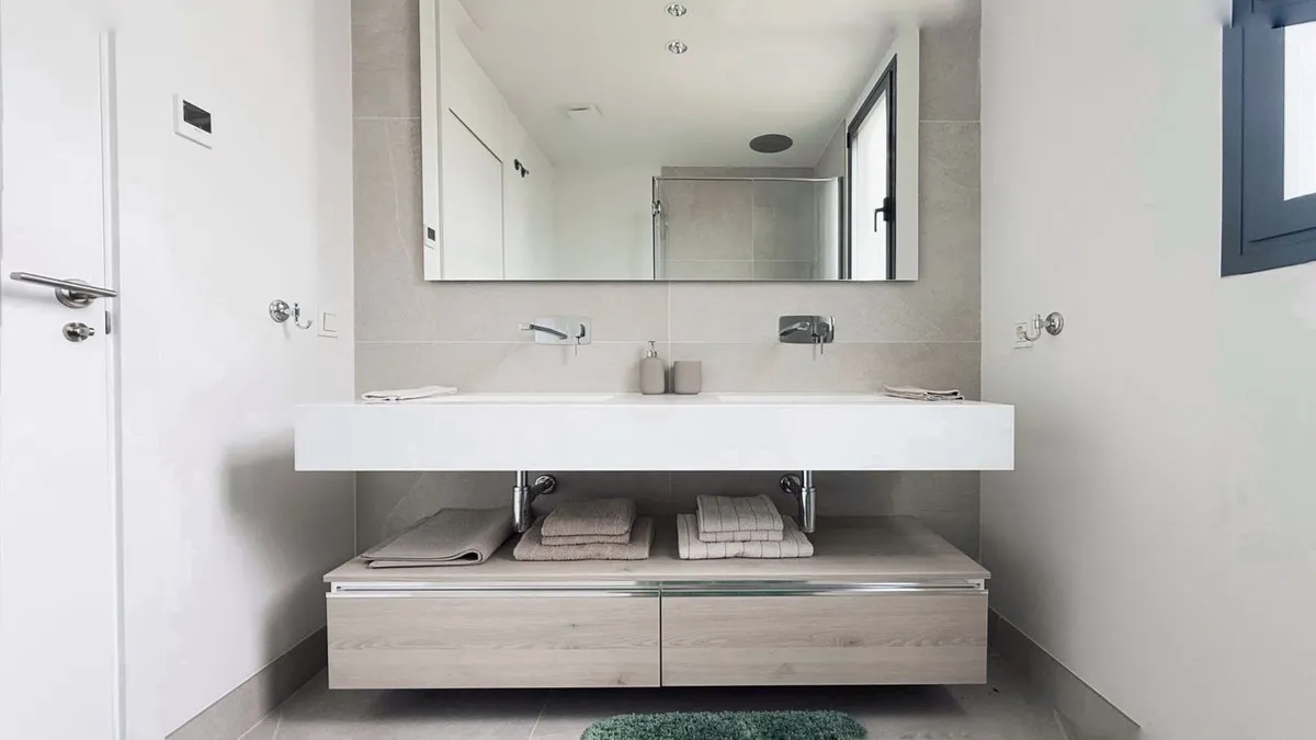 05b2cf1c-b5e3-4773-b1c0-e52697b0874a