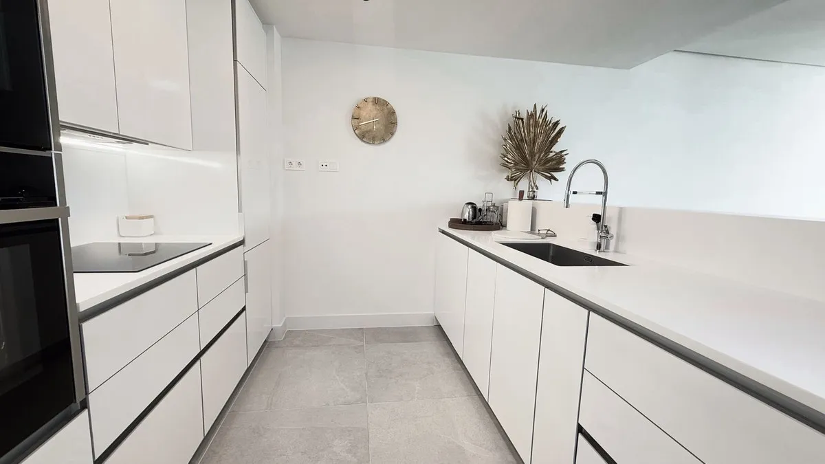 184dc925-64d6-433d-94dc-befa85822947