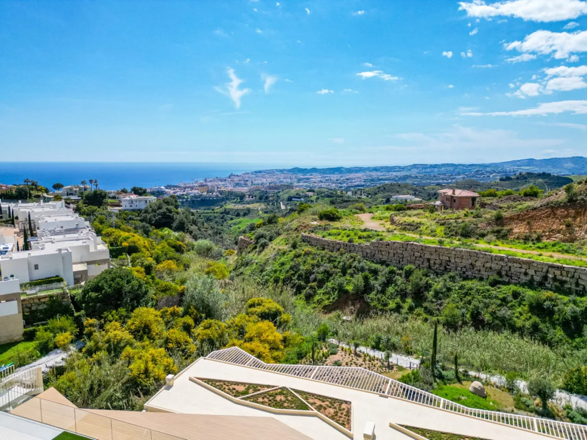 1e6aa4dc-79f7-433a-855e-585f4c9705b8