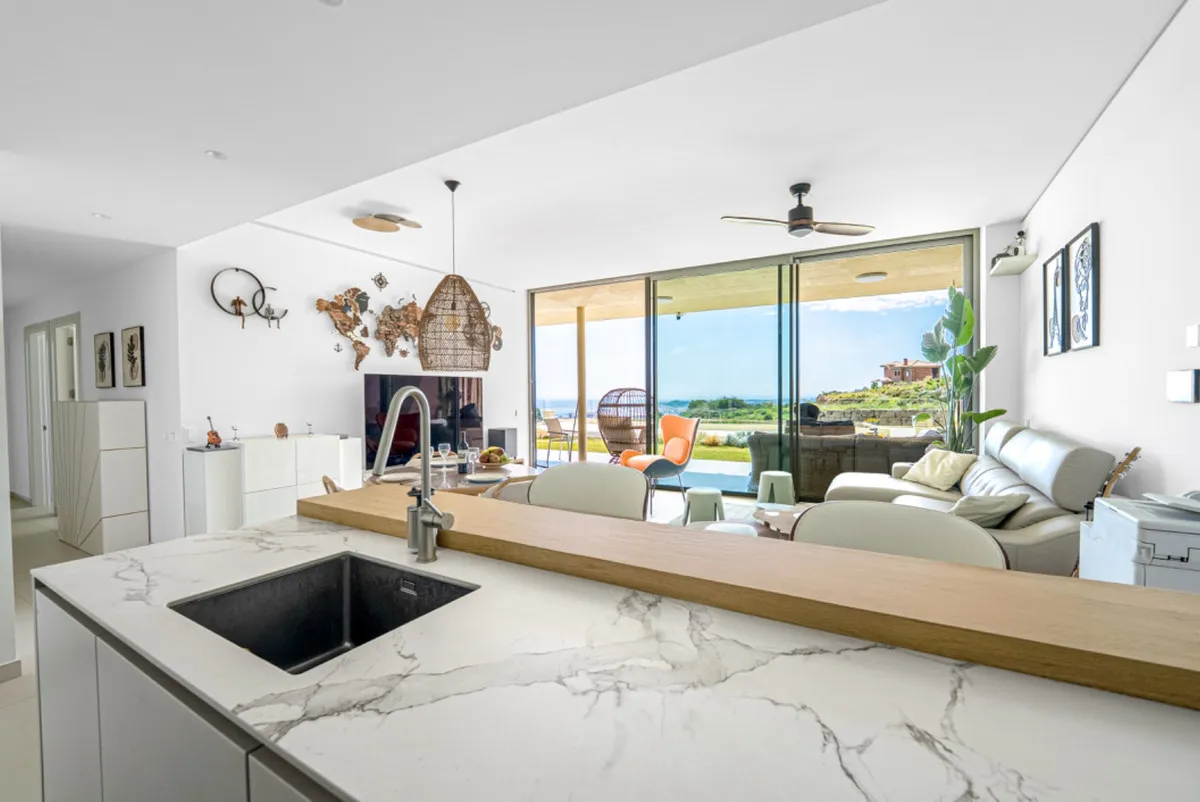 800fc43e-860d-4f1a-b5c6-7736eb933ddd