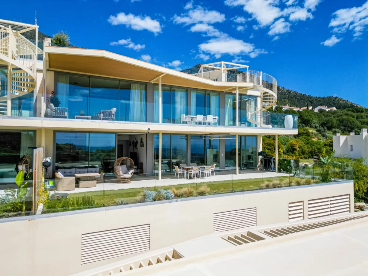 dd0f4cb6-f801-4773-bafd-6ba5f51638bf