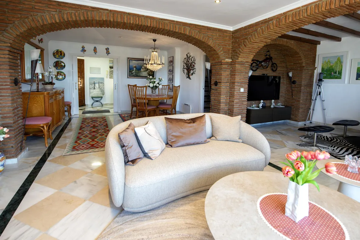 b93fd1d5-01d6-41be-b795-b3e2881c6ffe