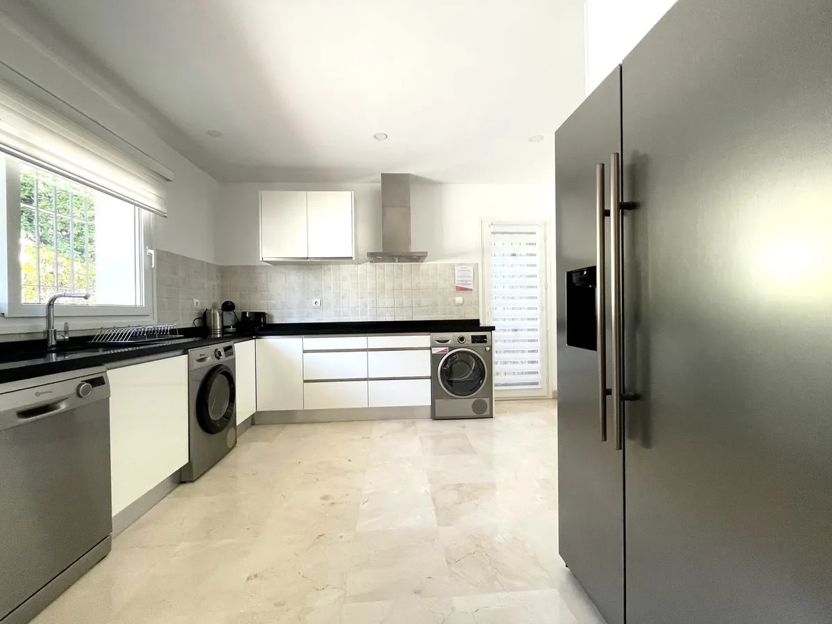 04abe323-910c-48ac-985f-f70cf7b66d8f