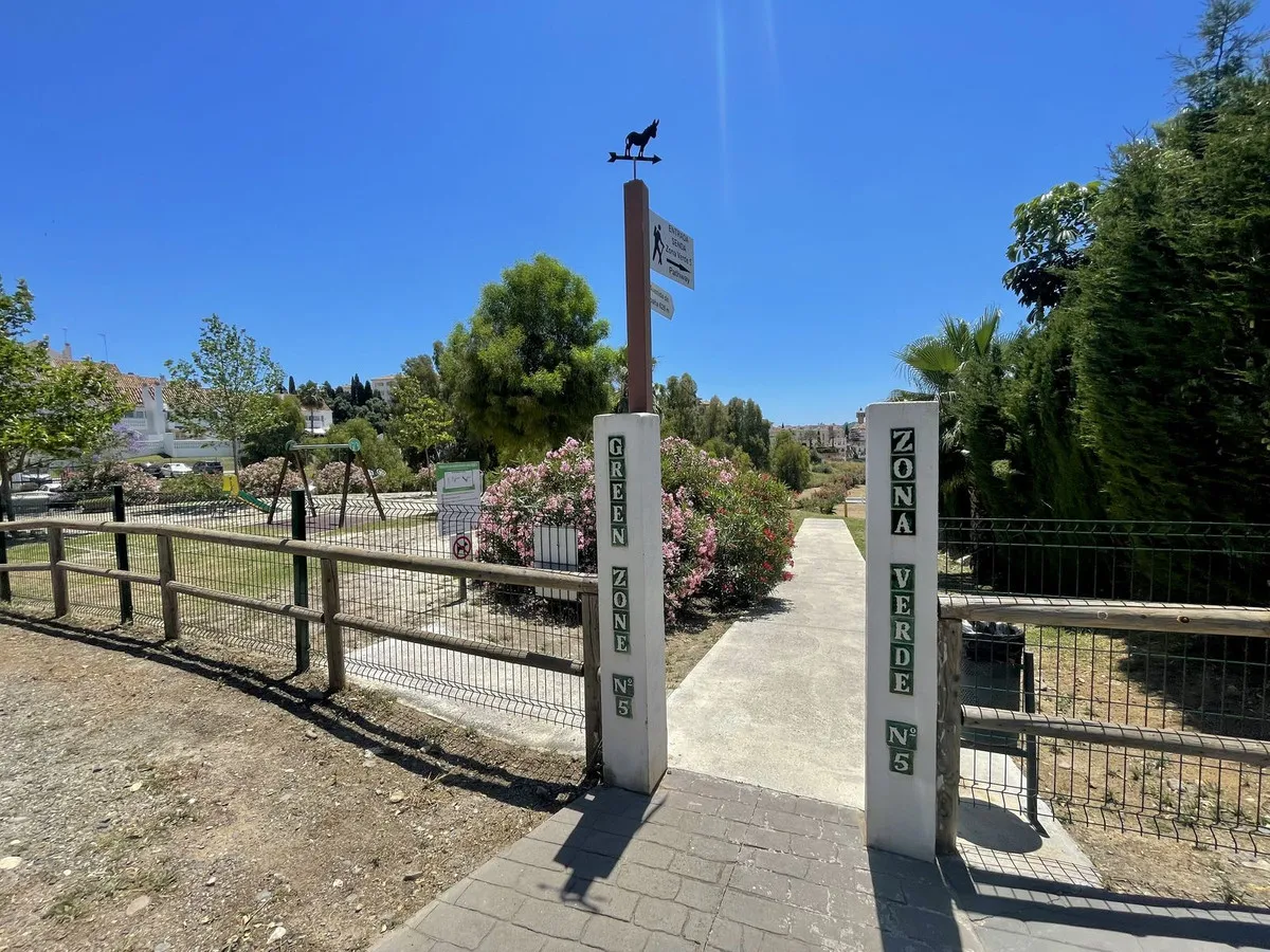 0acb11a8-88a9-4509-a7e2-a40720273fba