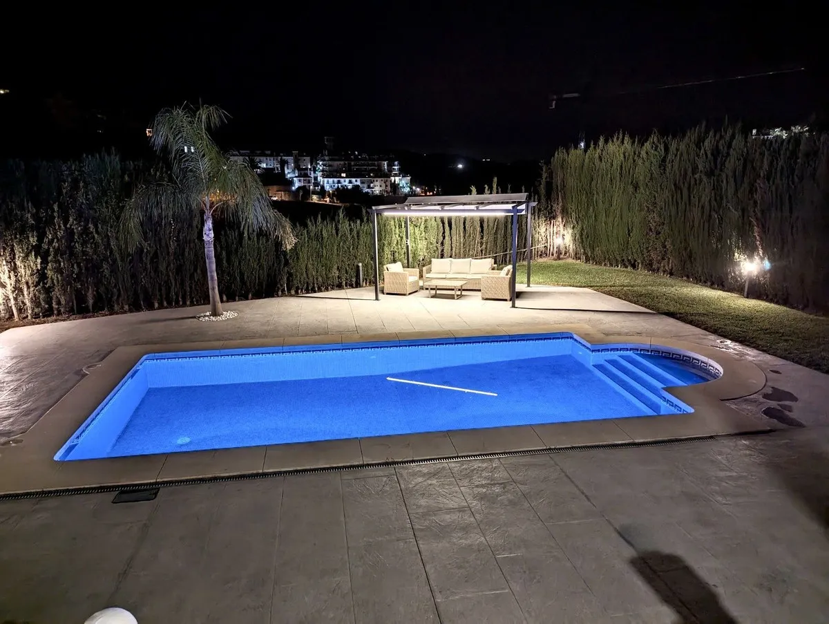 2d8069d1-2992-4b4b-a17f-a2655daf3df7