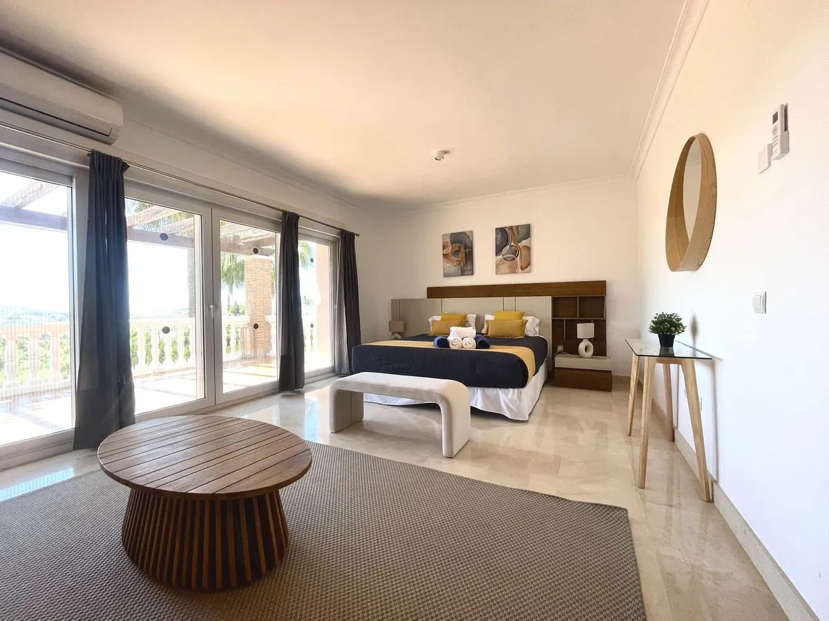 44140541-b5b8-4368-9d14-e26b8d3d87ea