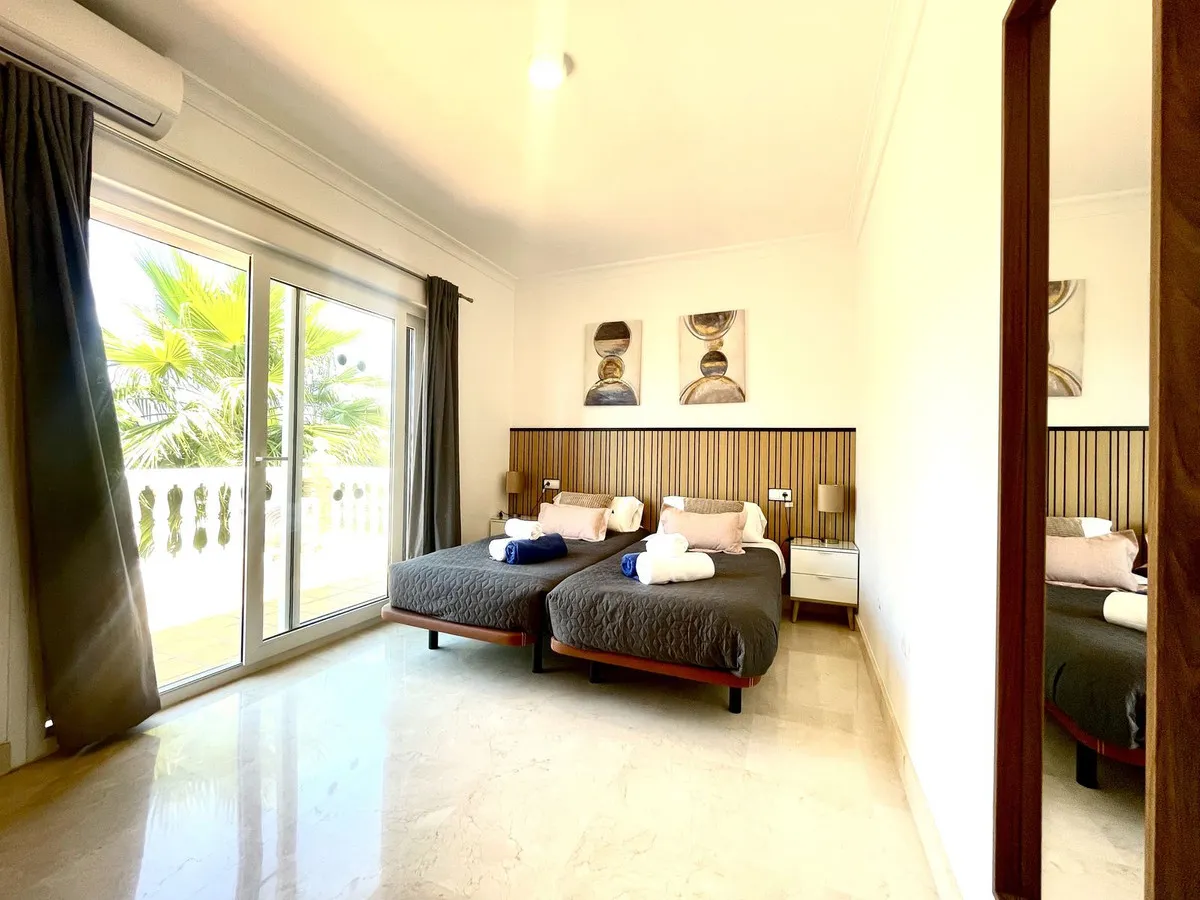 456d2b3c-2a6c-419c-a661-af1c96f526d7