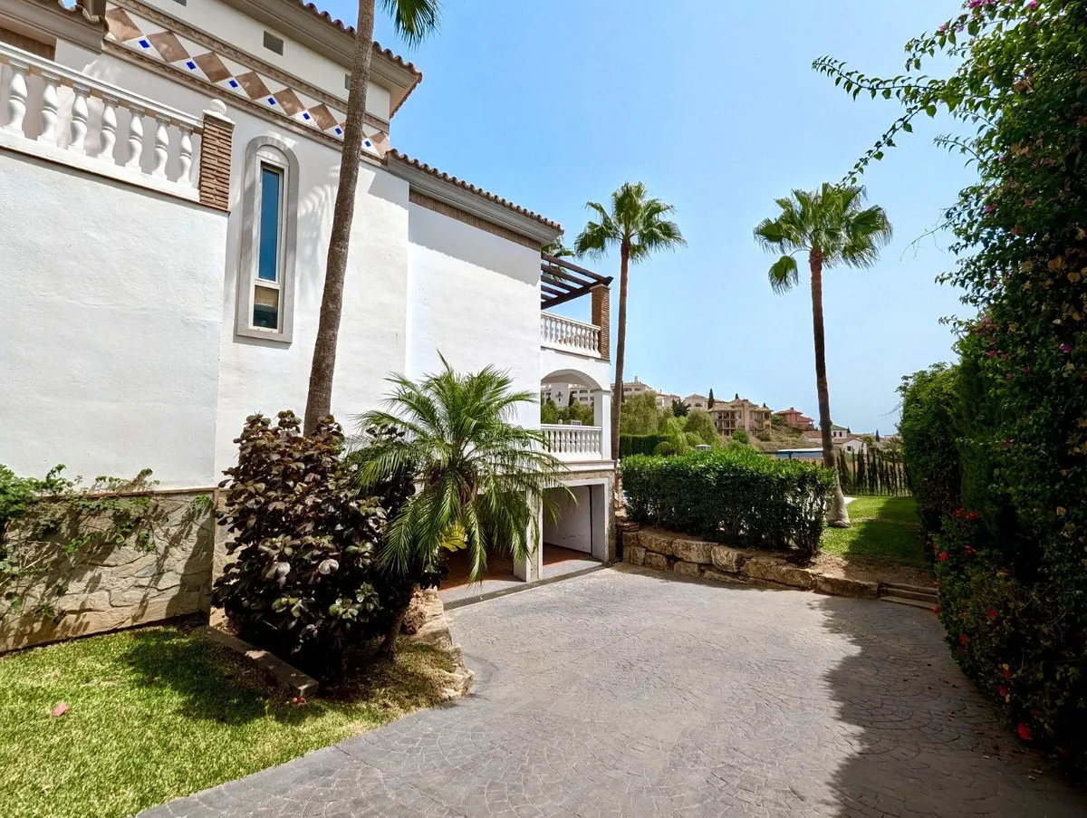 918c6ff9-ee51-4a10-932f-f44fca56c9e5