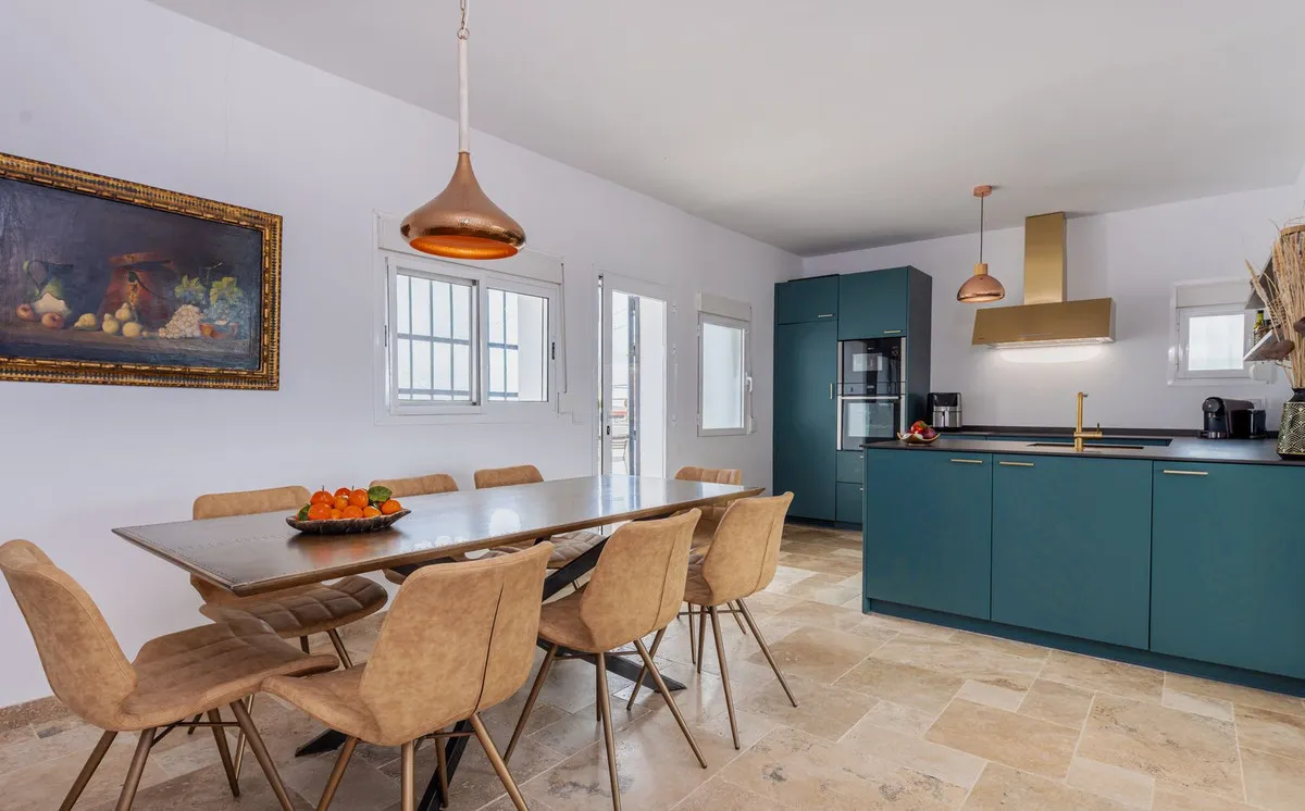 66991916-443f-47d9-b0de-7b264c2d36a4