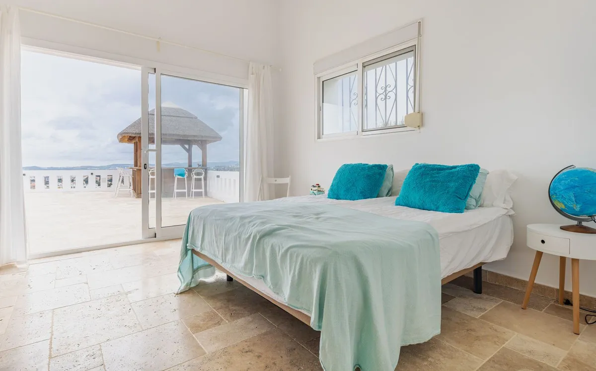 832e0ff9-fb49-4630-aac6-5ac64a430443