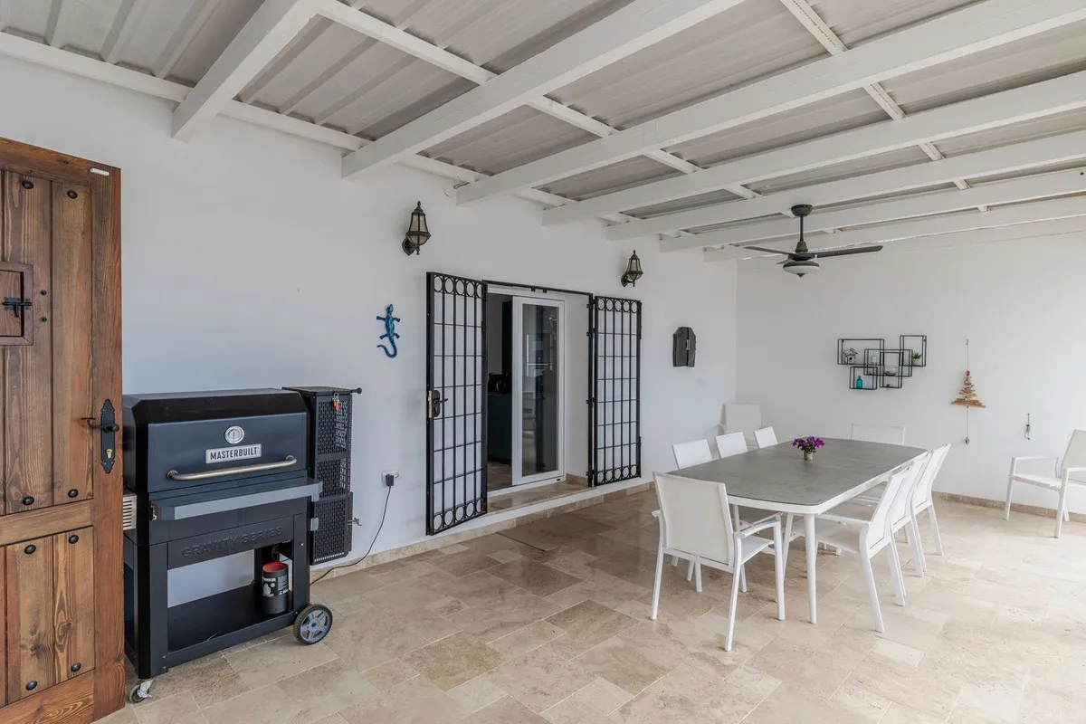 c6f804e9-aa4a-4121-b712-c185bf3e9fc7