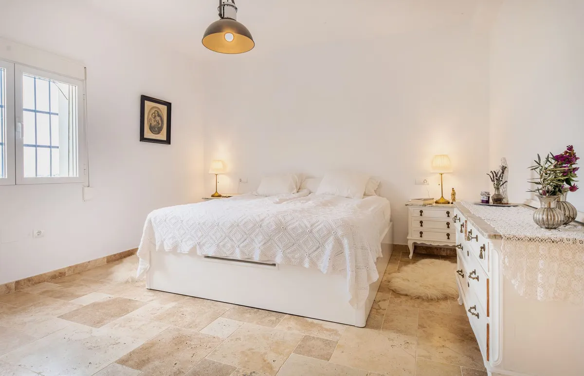 d2040b67-e377-41af-b69e-f75cf5a71902