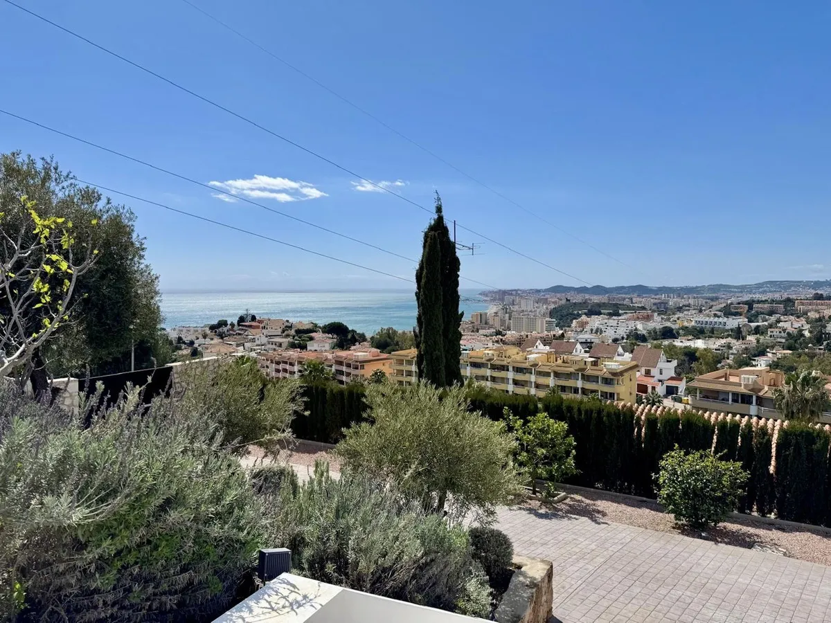 e837ddc8-9aef-4cb5-ab4a-a678ca1c923a