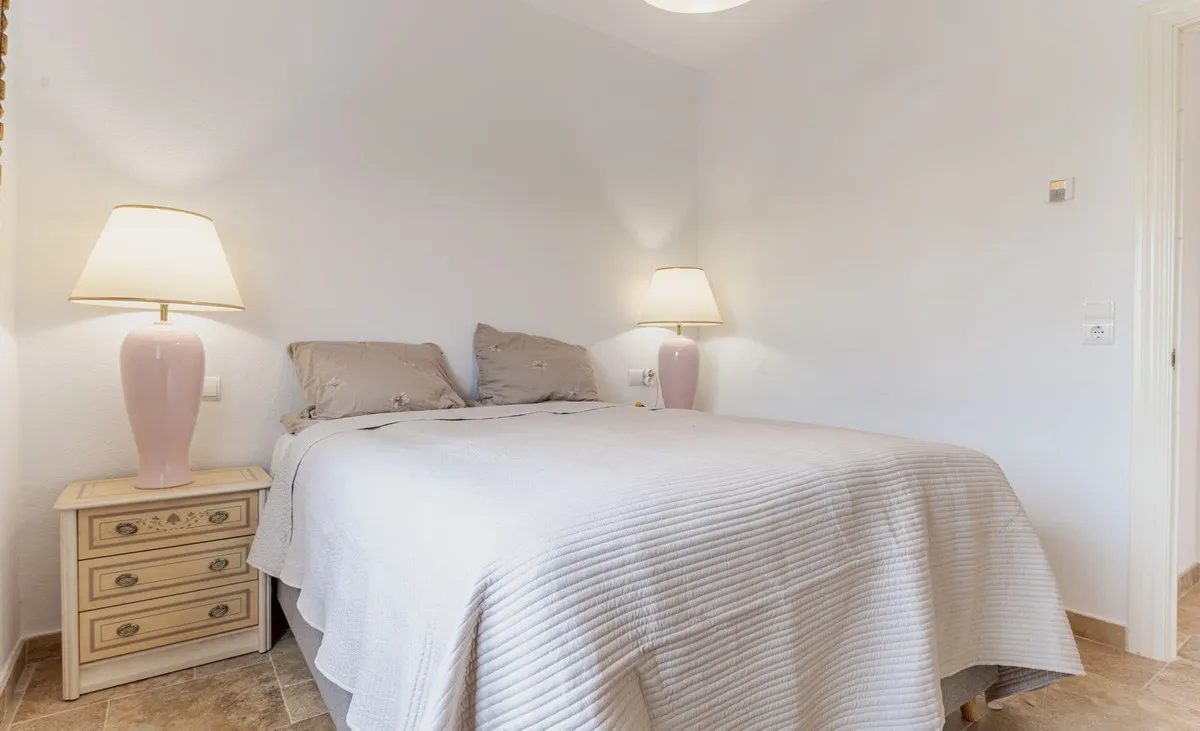 fc3b3353-a6fc-4156-8277-6f2a662fda99