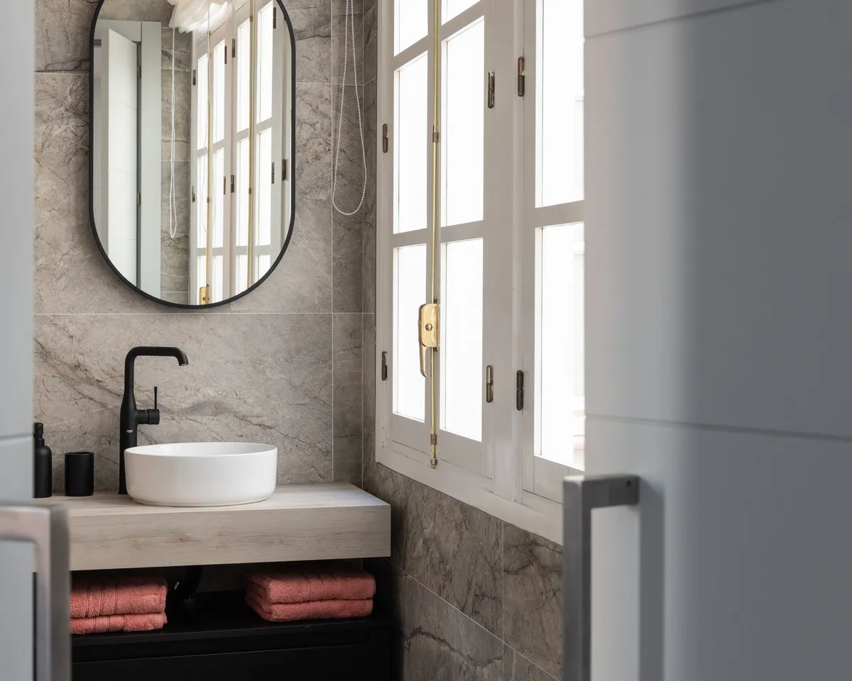 8eb56d87-dfbb-4d70-b136-037ccd24f57b