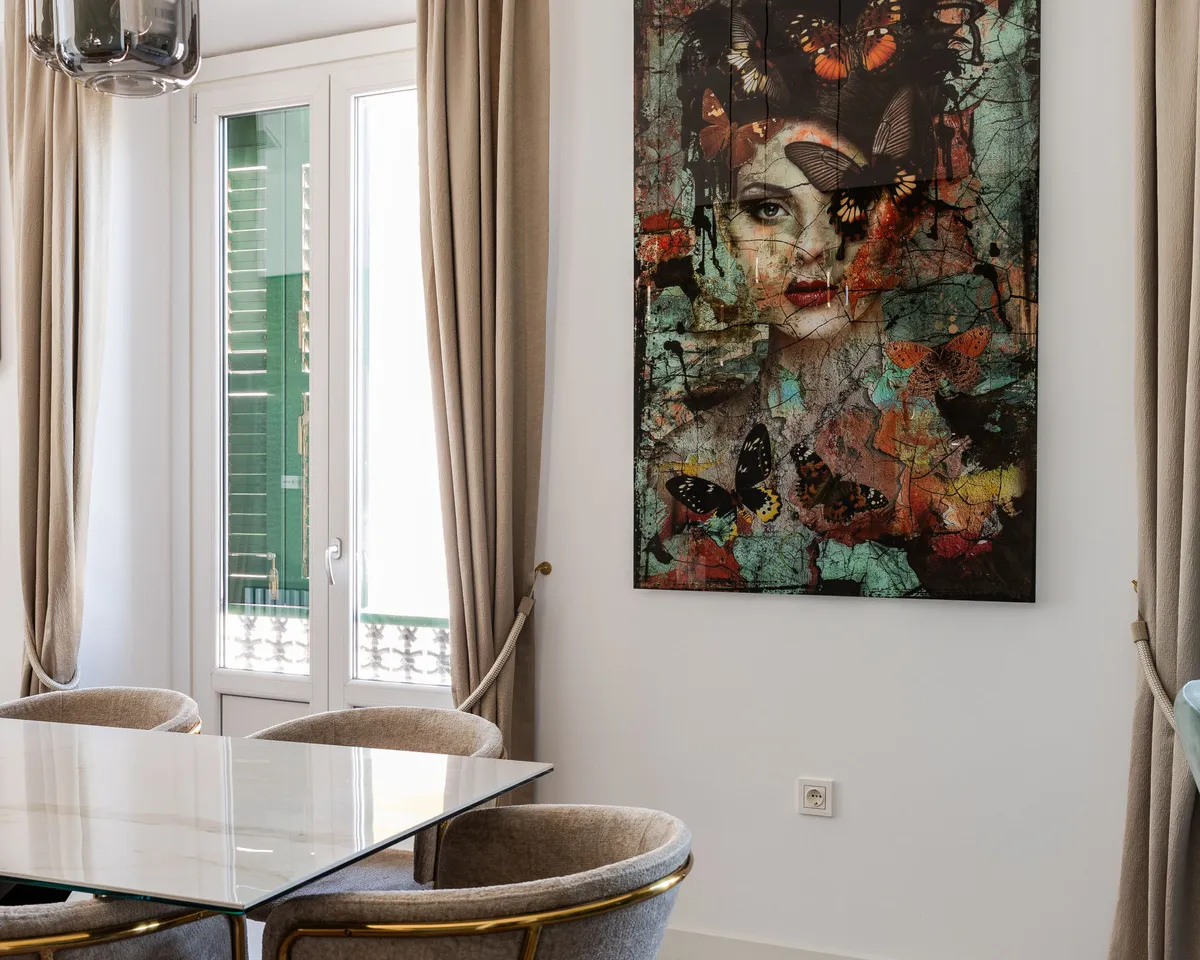 d2e81eb6-c1a0-4055-bb64-1b907aeb475a