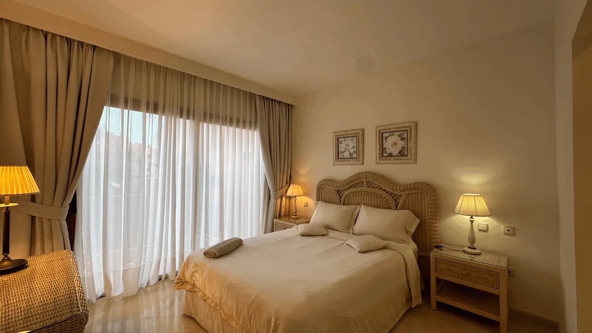 876fd49f-68c1-40a2-8c6f-5bf1a733230b