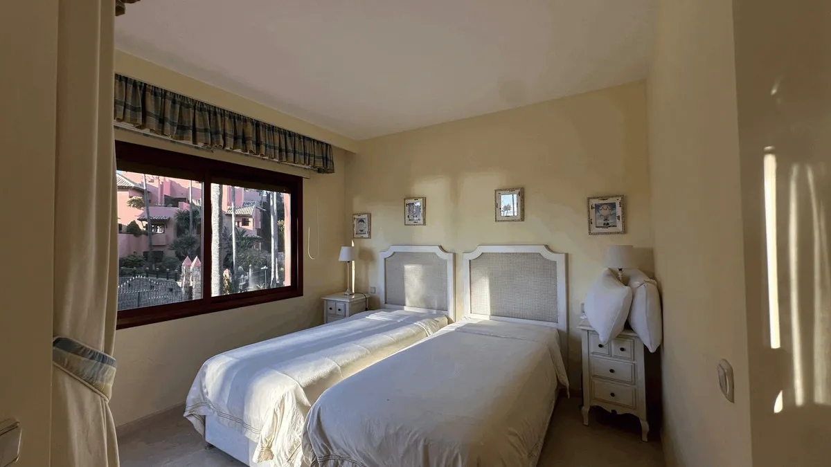 c021314e-af85-48e9-b748-4b72173c0d41