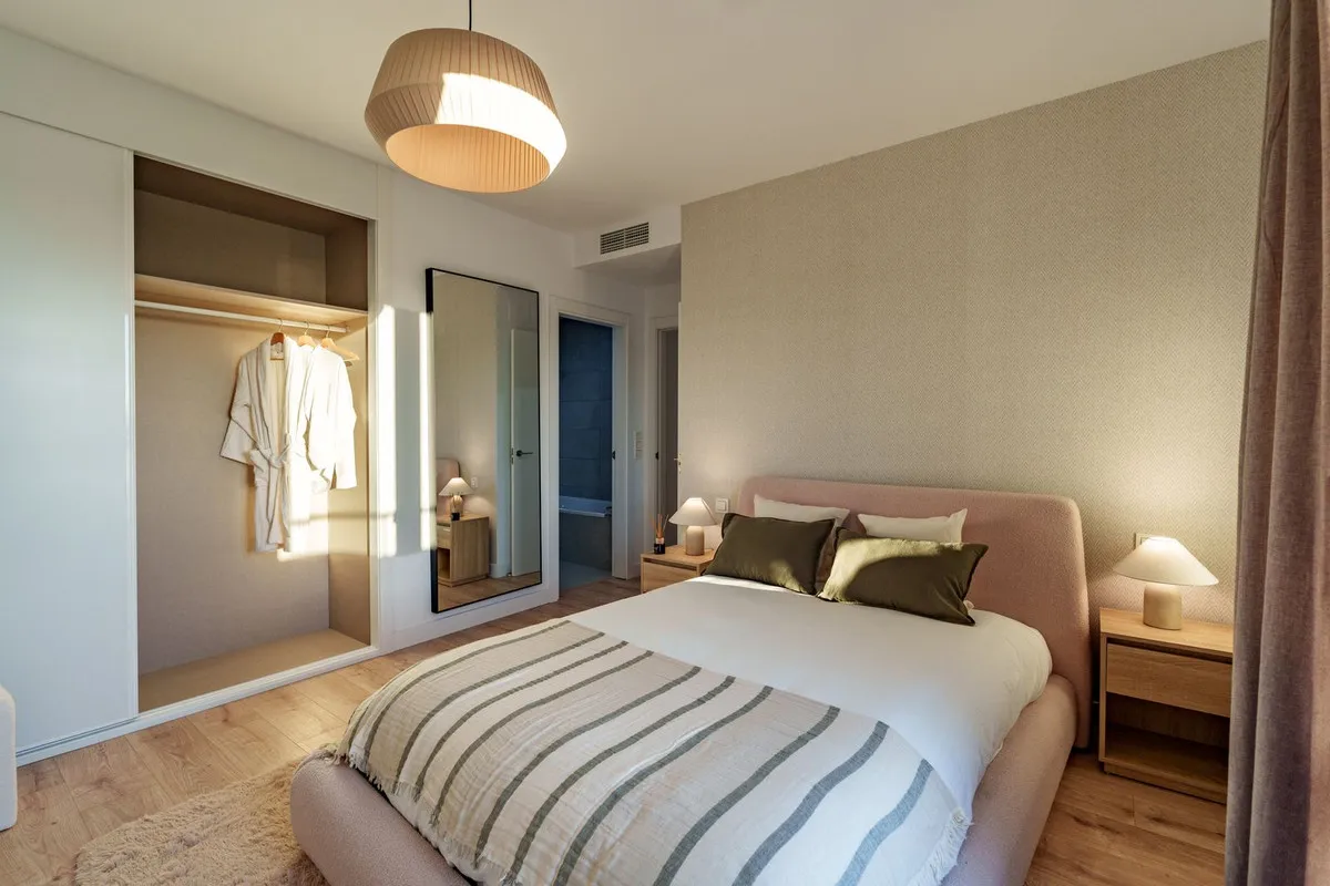 1dab9808-394f-4017-b1e8-23cc11a9f715