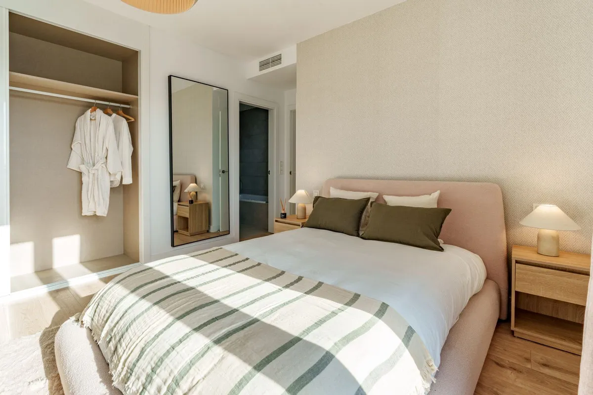 c6aa69be-67d4-406a-8159-12d73365dc29