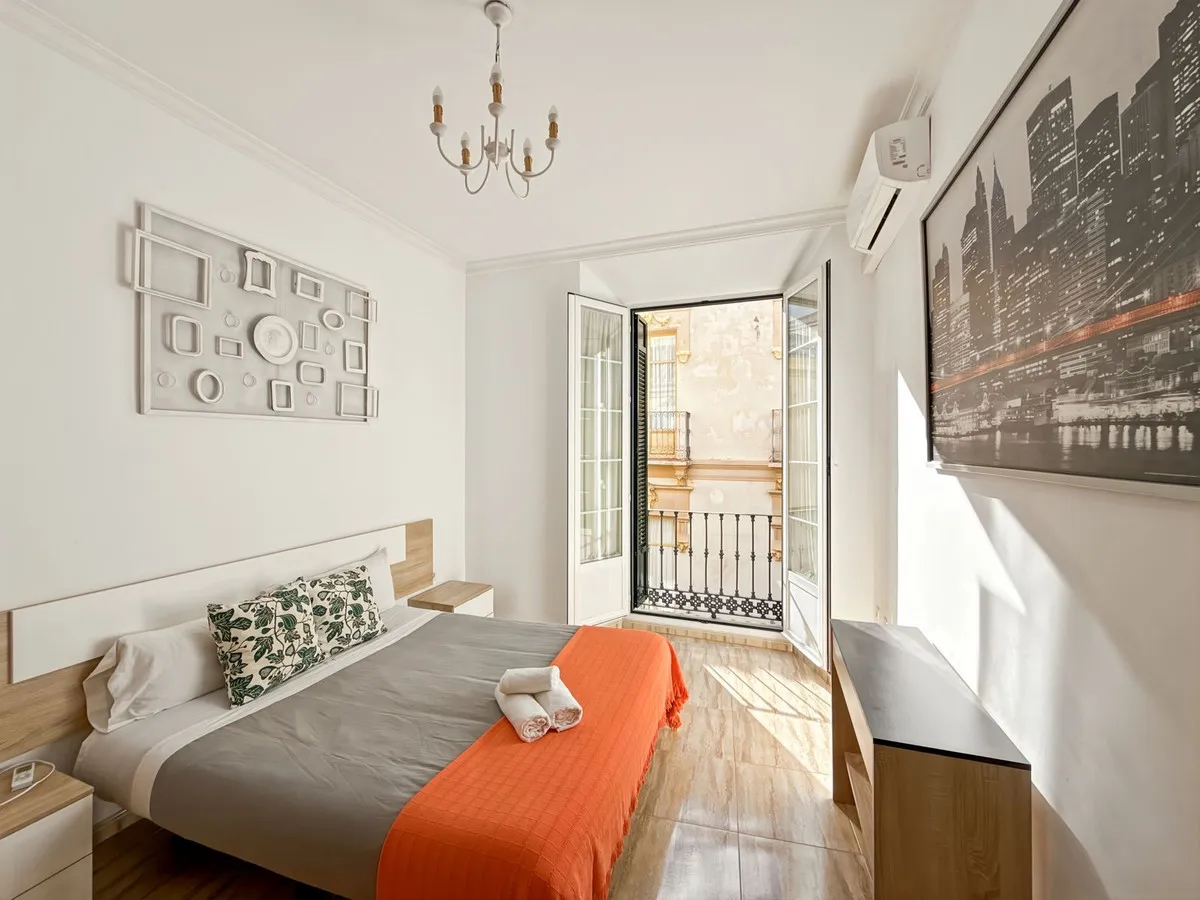 1adafc43-344b-4b41-b482-0a6a39a2a31d