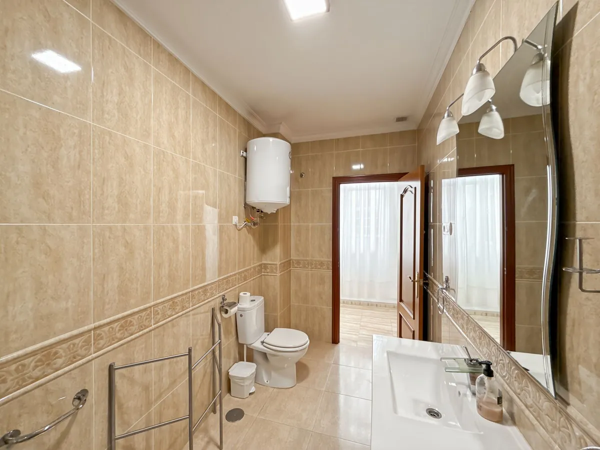 d637c611-7d20-41d5-8f4c-9c4db76f0d84