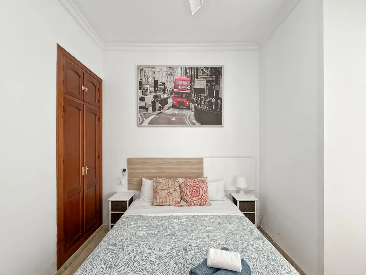 e6fb1c8e-60ee-473e-a008-7b17034cb1c2