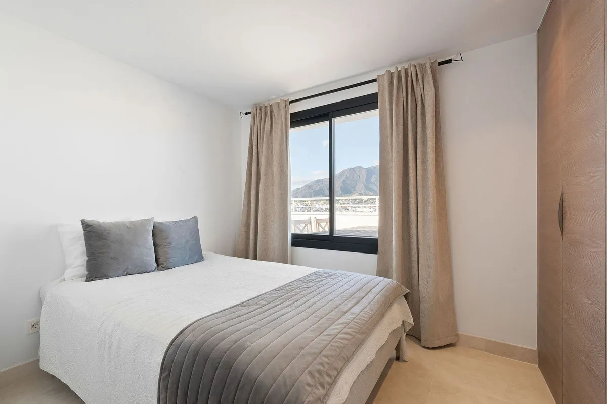 e461ec2c-1931-4cab-aa90-3f2042f681e9