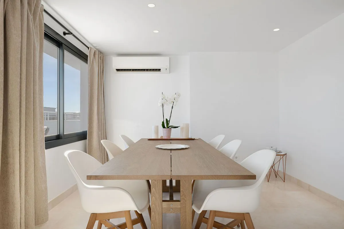 e63227a6-fa1f-4068-9841-15b00c66e073