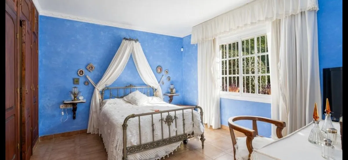 21bf4f85-4858-4948-b7aa-3487e756486c