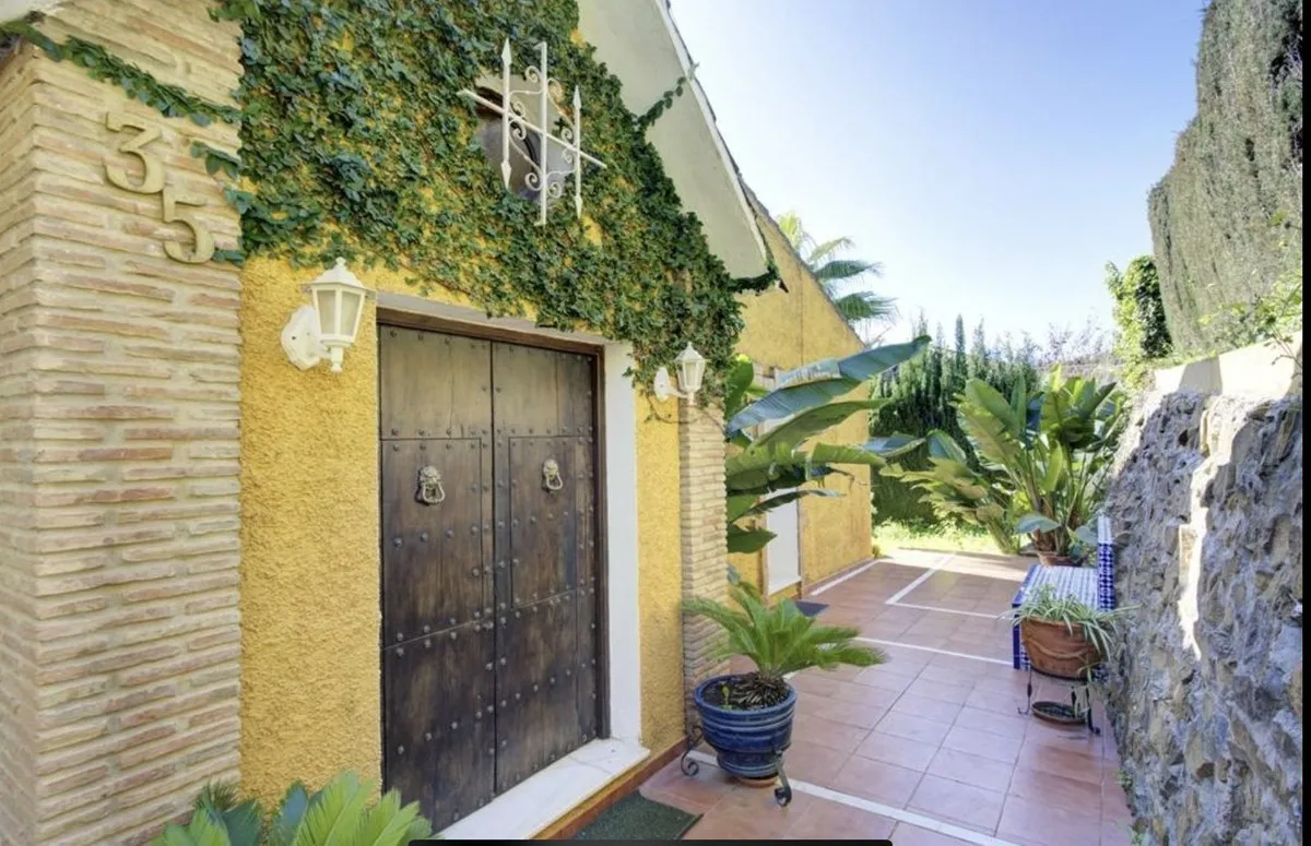 e0cc630f-dc98-4f8c-ae0e-7ca86bc3cf10