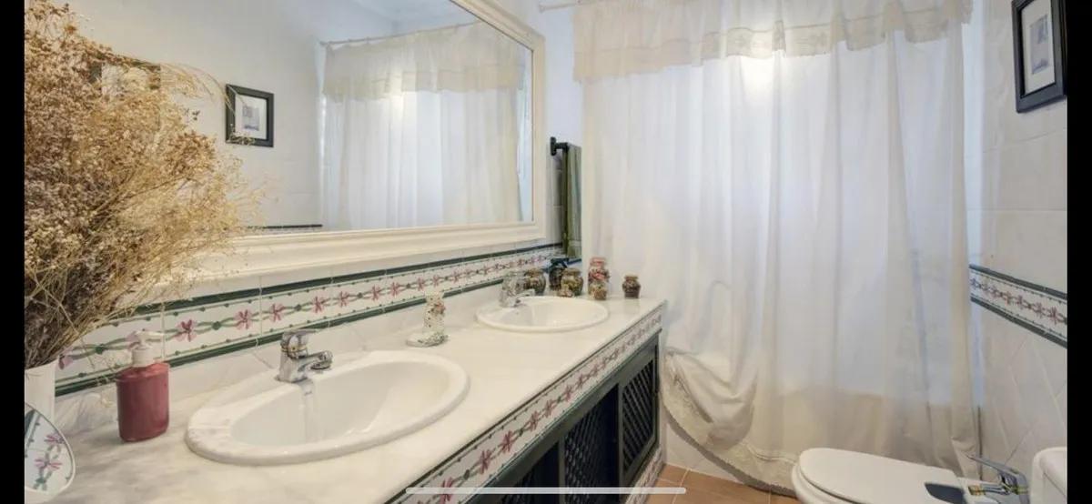 f9fe3b1d-2e79-4e6a-9123-3671ce16b4c0