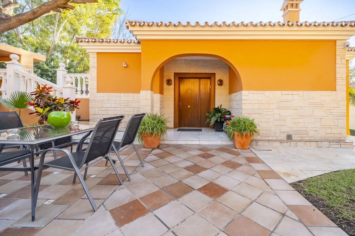 3c69dedb-2fe5-4e85-8a80-8ce1c2280f61