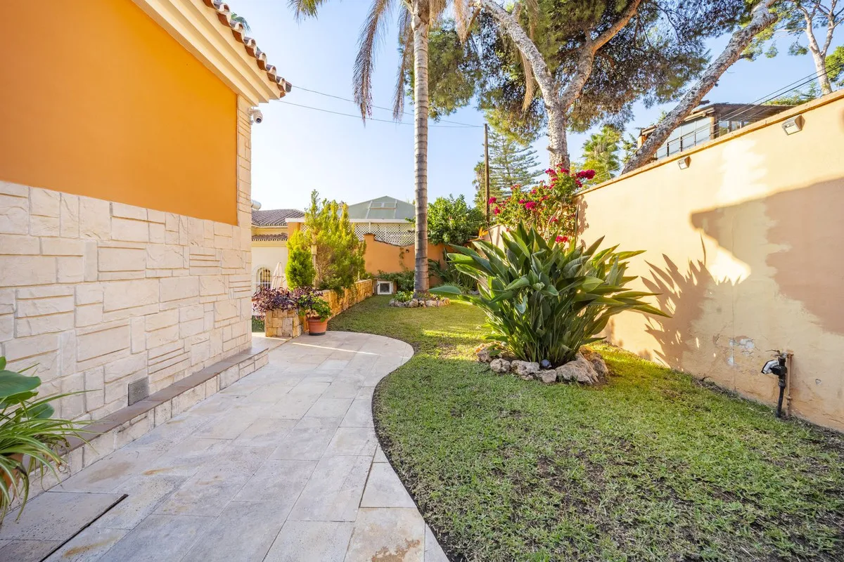 4d2d53c7-4e3c-4e0a-9c9a-f20e248507be