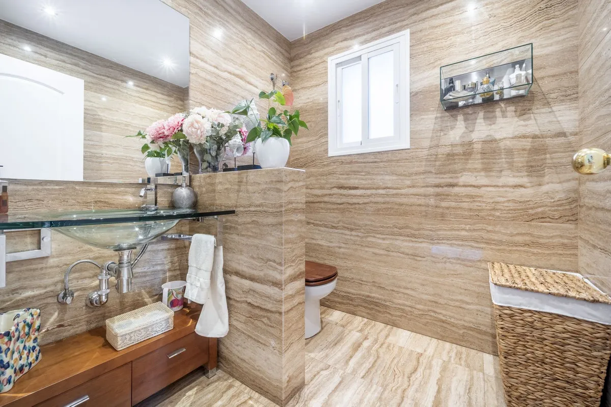 5282d01f-9ac7-46a1-9159-ad672a8a5498