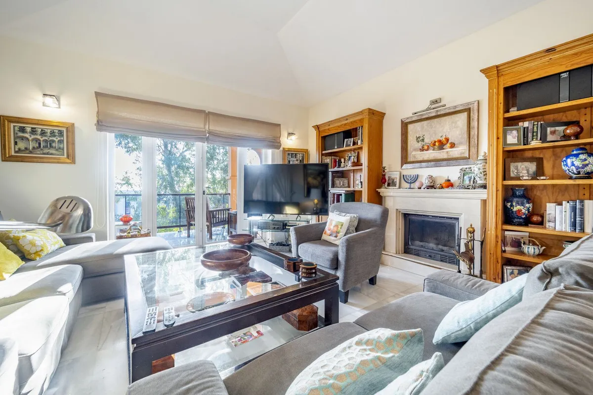 81c3f984-5988-4cd9-9276-a1ea3406da9b