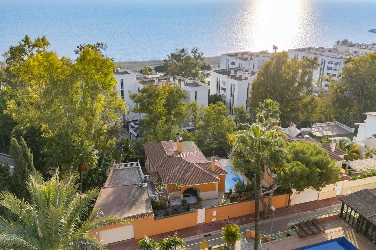 a2434f39-7910-445a-83f5-200a36540344