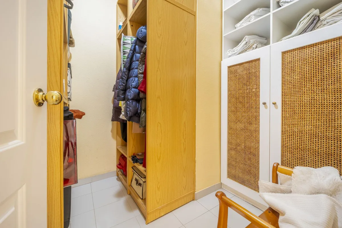 b9c29407-749e-4c40-81a5-fcba97678d39