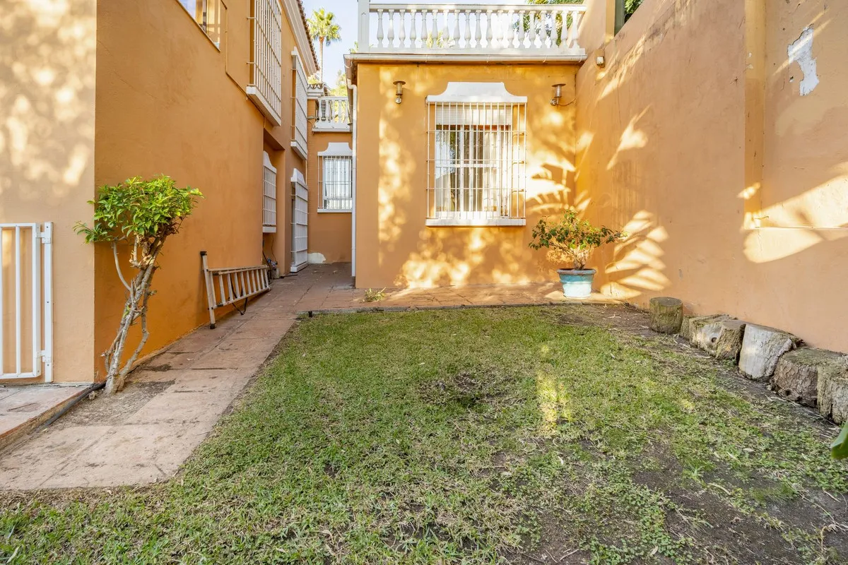 e7dc0fcd-ae9a-45f8-9a00-55d16f83e6c2