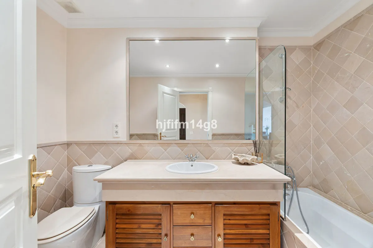 096a05cf-fd05-4724-976f-8f9392b31ee6