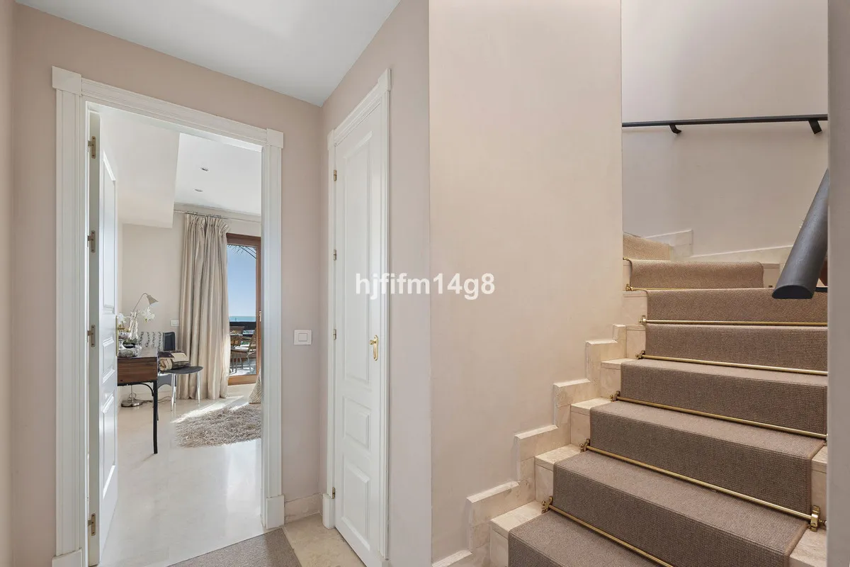 e6f054dd-5660-4362-a05b-4b4f2a022b43