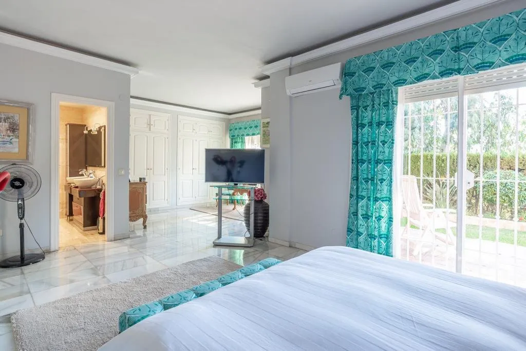 a694bc38-8ac8-413b-8378-4c25b5eb7a2a