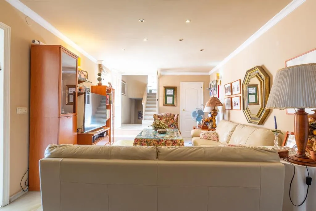 bb582f35-4fb9-42b7-8c26-08e974fa7780