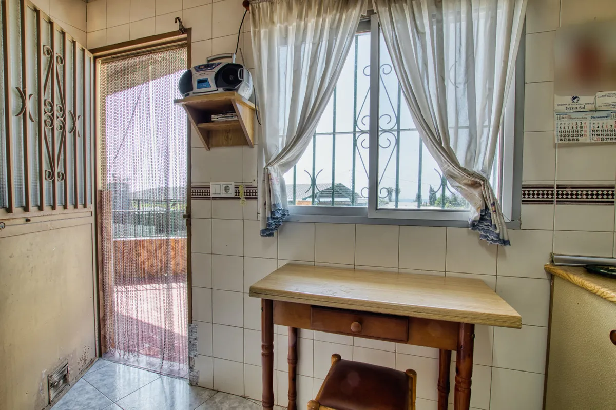 1868d856-4e80-4273-bf50-2128d3dc5fec